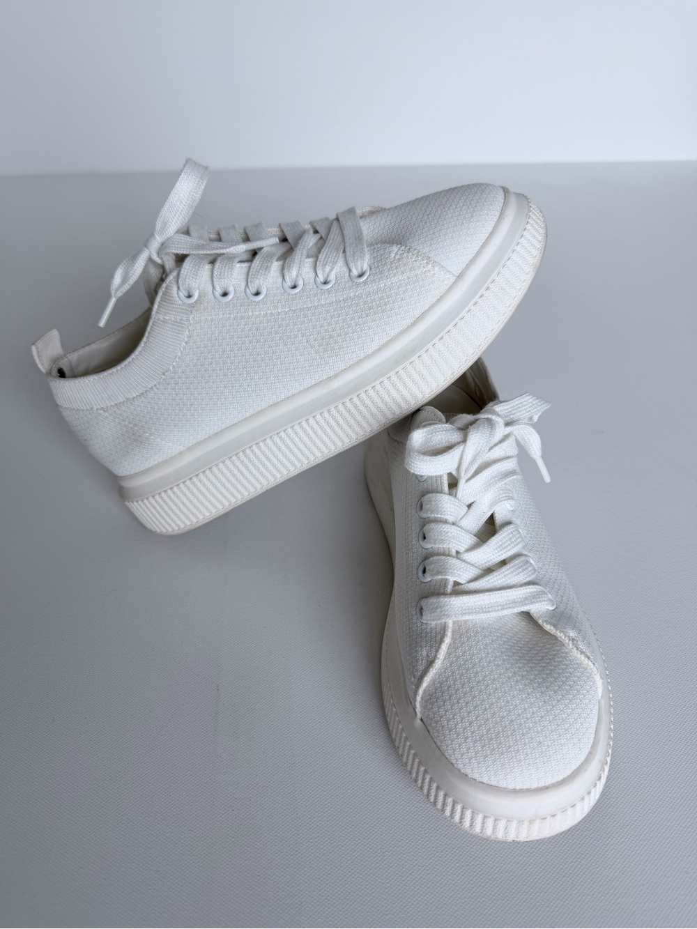 BP. Sonny White Knit Platform Sneakers Washable Lace Up Shoes Size 7